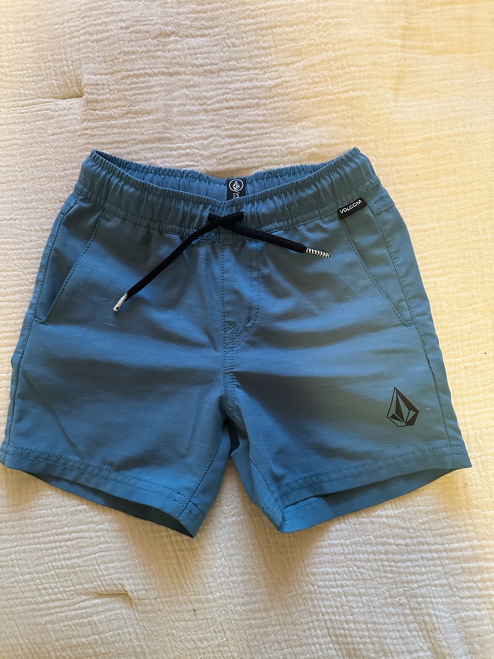 Volcom Boys Bundle - Picture 6 of 7